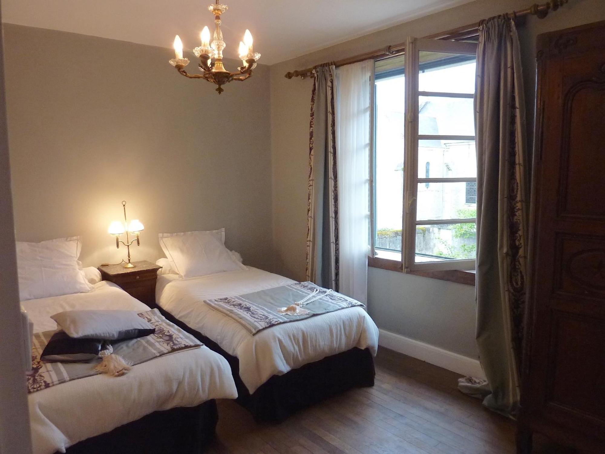 Le Logis Alexandra Bnb La Trimouille Ngoại thất bức ảnh
