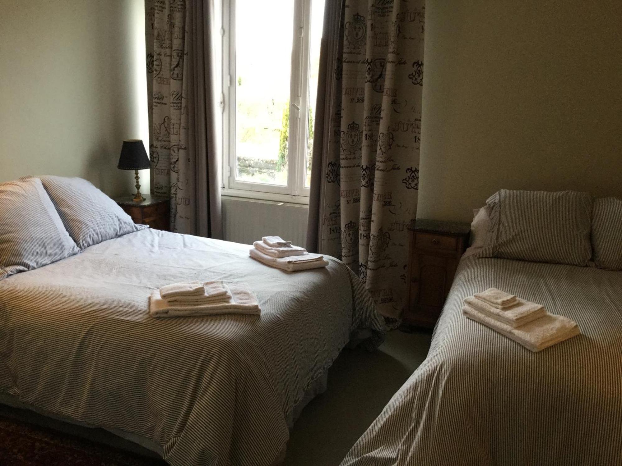Le Logis Alexandra Bnb La Trimouille Ngoại thất bức ảnh