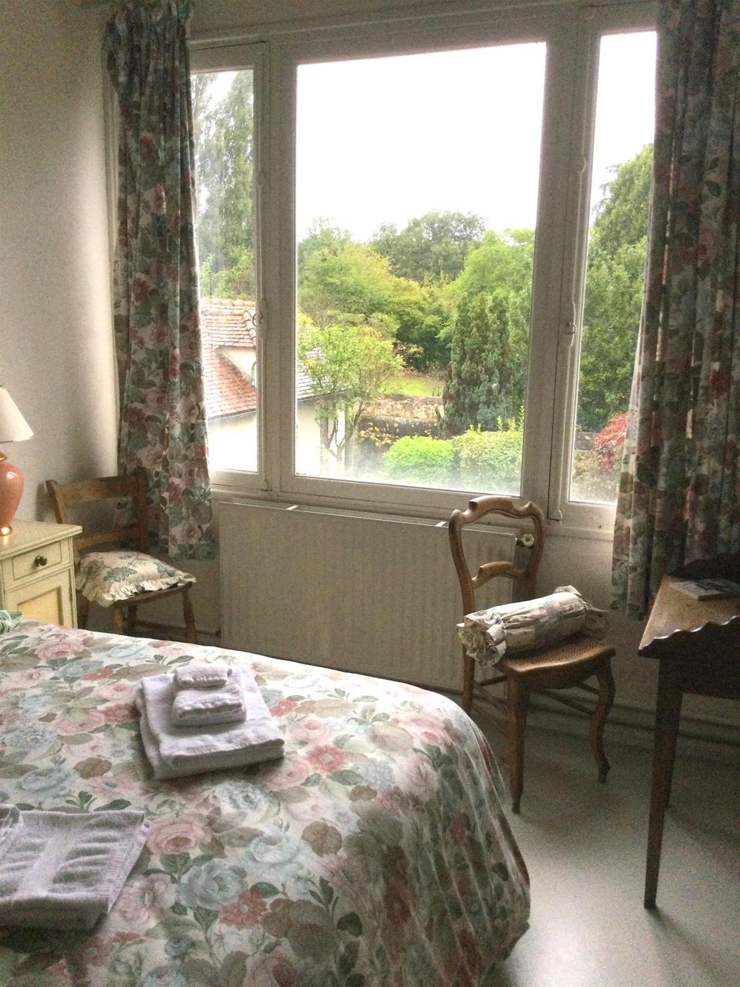 Le Logis Alexandra Bnb La Trimouille Ngoại thất bức ảnh